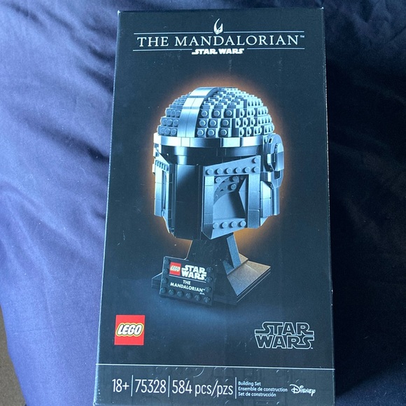 Lego The Mandalorian Helmet Collection brand new in box - Picture 1 of 3